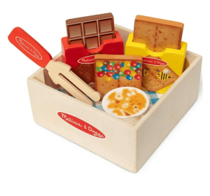 Melissa & Doug Wooden S'mores Picnic Box Play Food Set for Boys and for Girls 2+